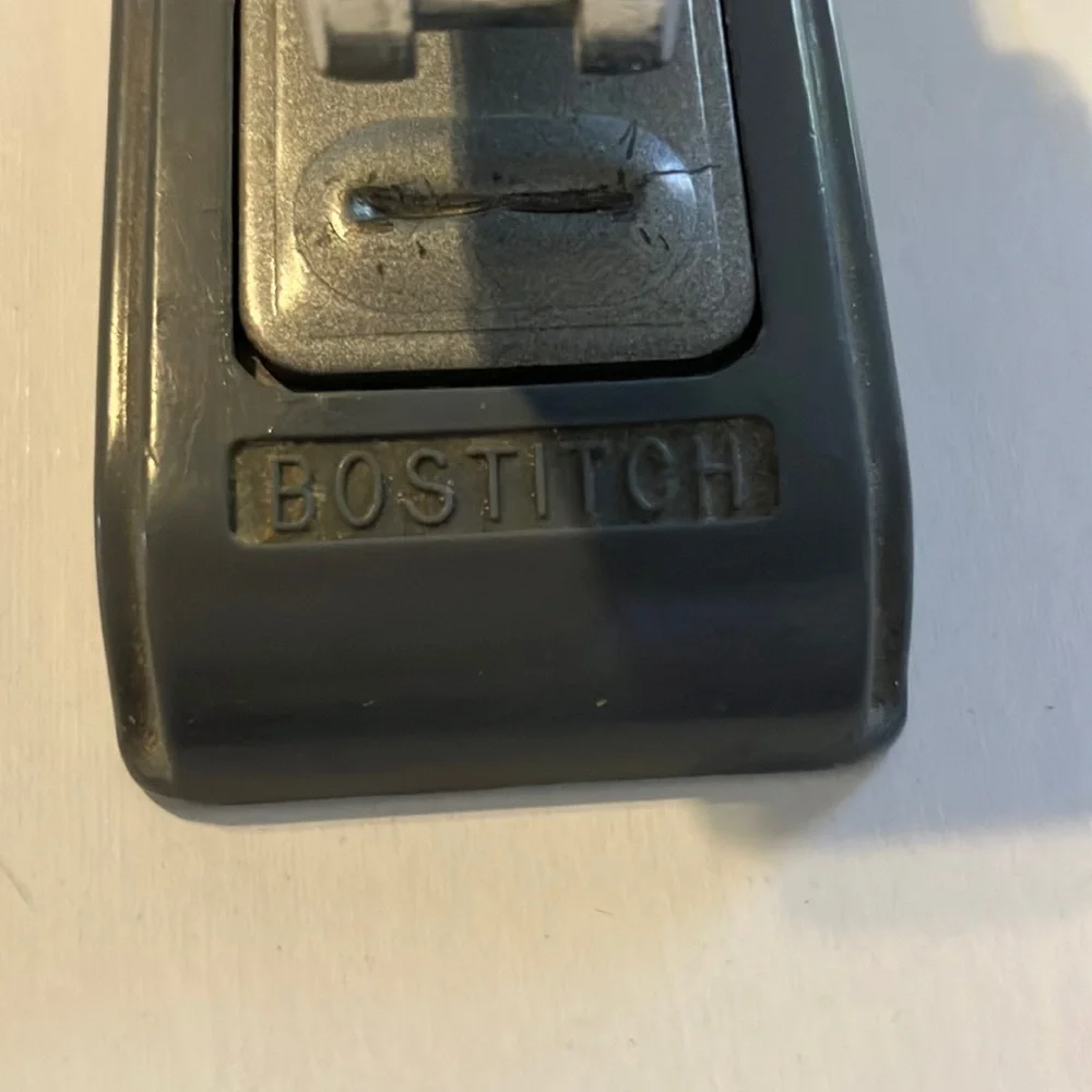 Vintage Gray Stapler with‎ Staples